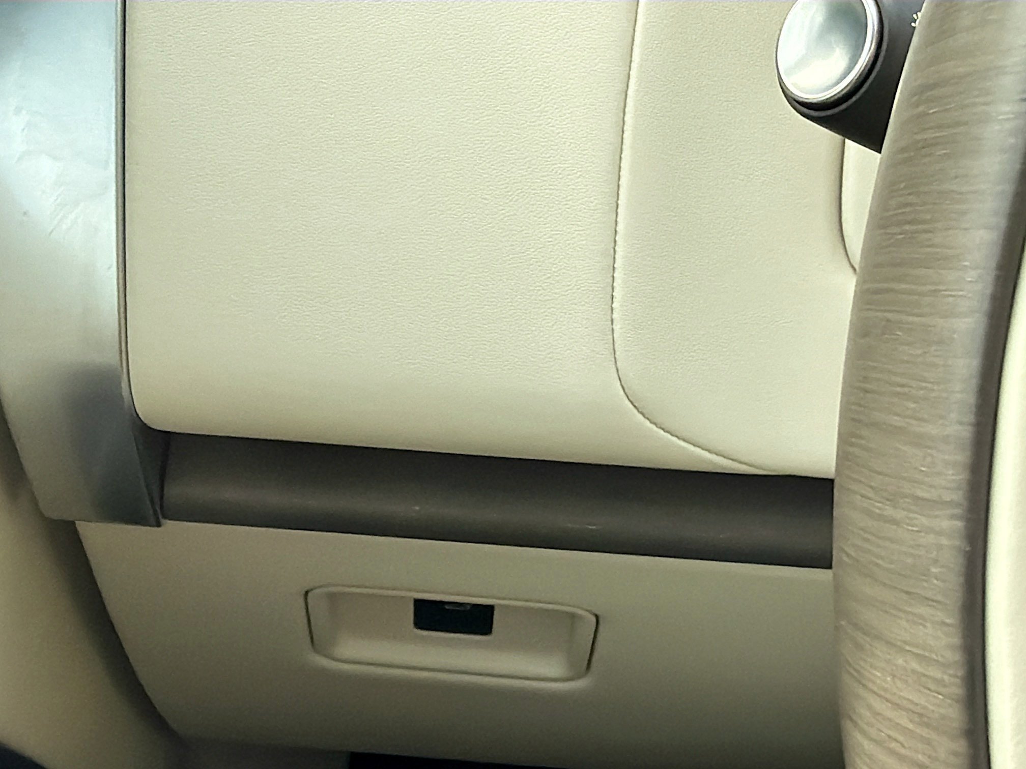 Used 2025 Land Rover Range Rover SV image 36