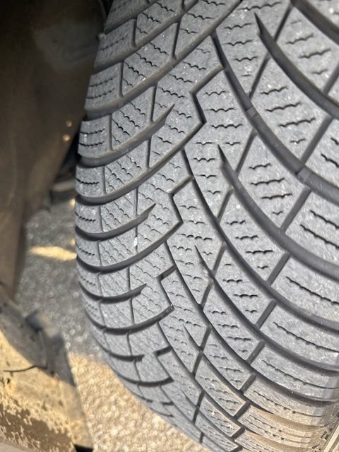 Used 2018 Toyota RAV4 XLE AWD/4WD image 13