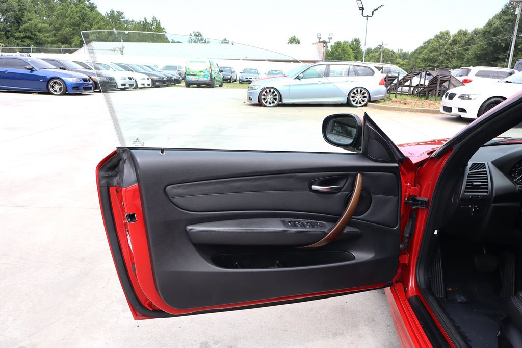 Used 2011 BMW 135i Convertible RWD image 32