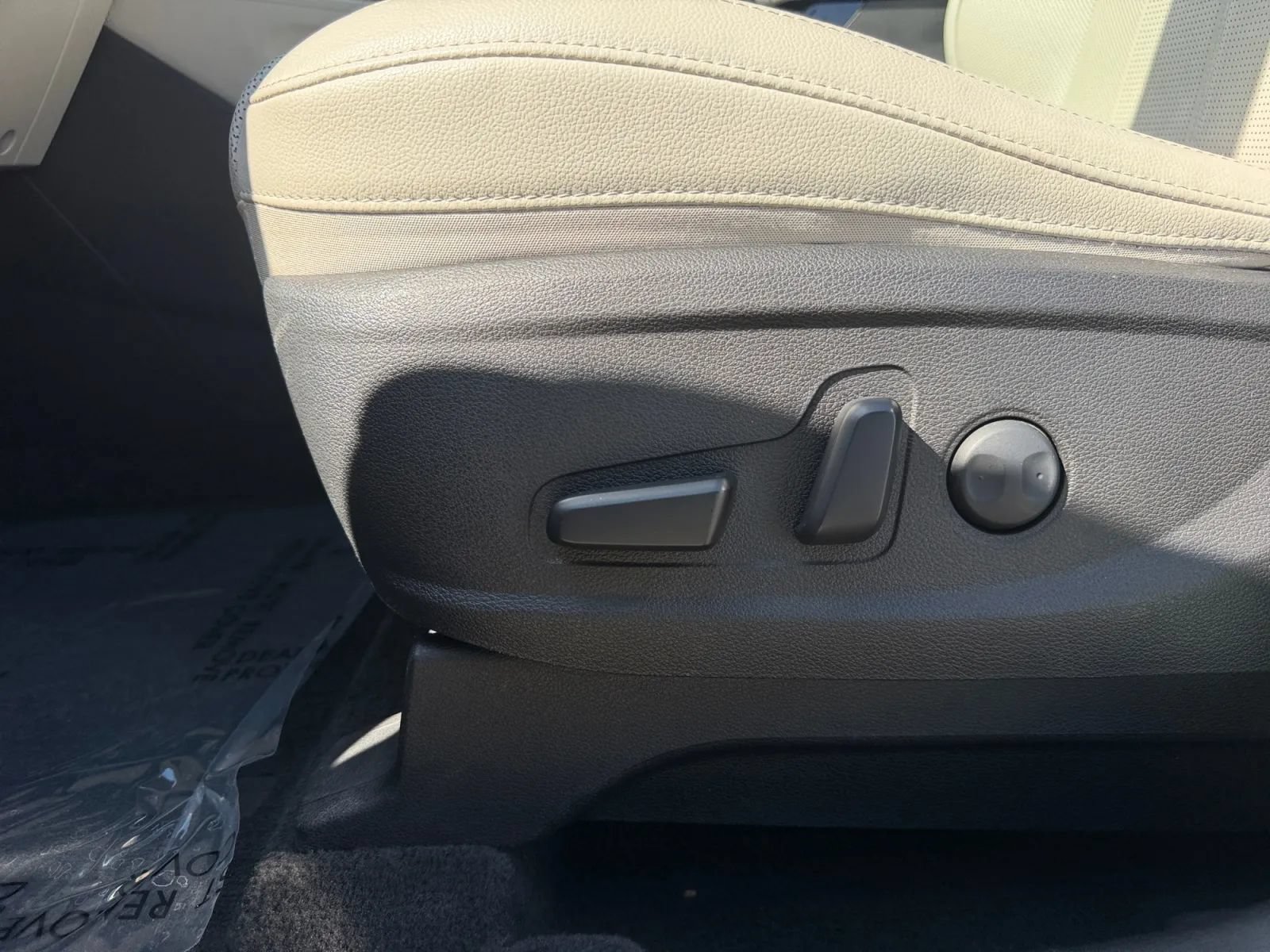 Used 2021 Kia Telluride EX w/ EX Premium Package FWD image 17