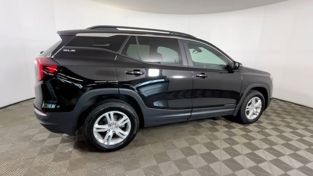 Used 2023 GMC Terrain SLE w/ Driver Convenience Package AWD/4WD image 4