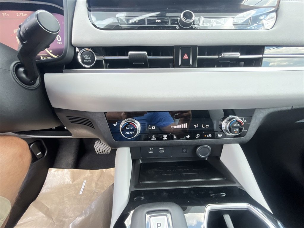 New 2025 Mitsubishi Outlander SE image 19