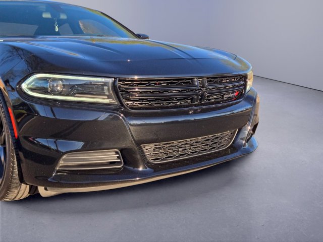 Used 2022 Dodge Charger SXT w/ Blacktop Package RWD image 9