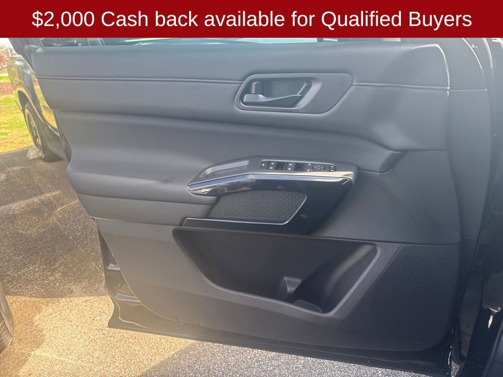 New 2026 Nissan Pathfinder SV image 10