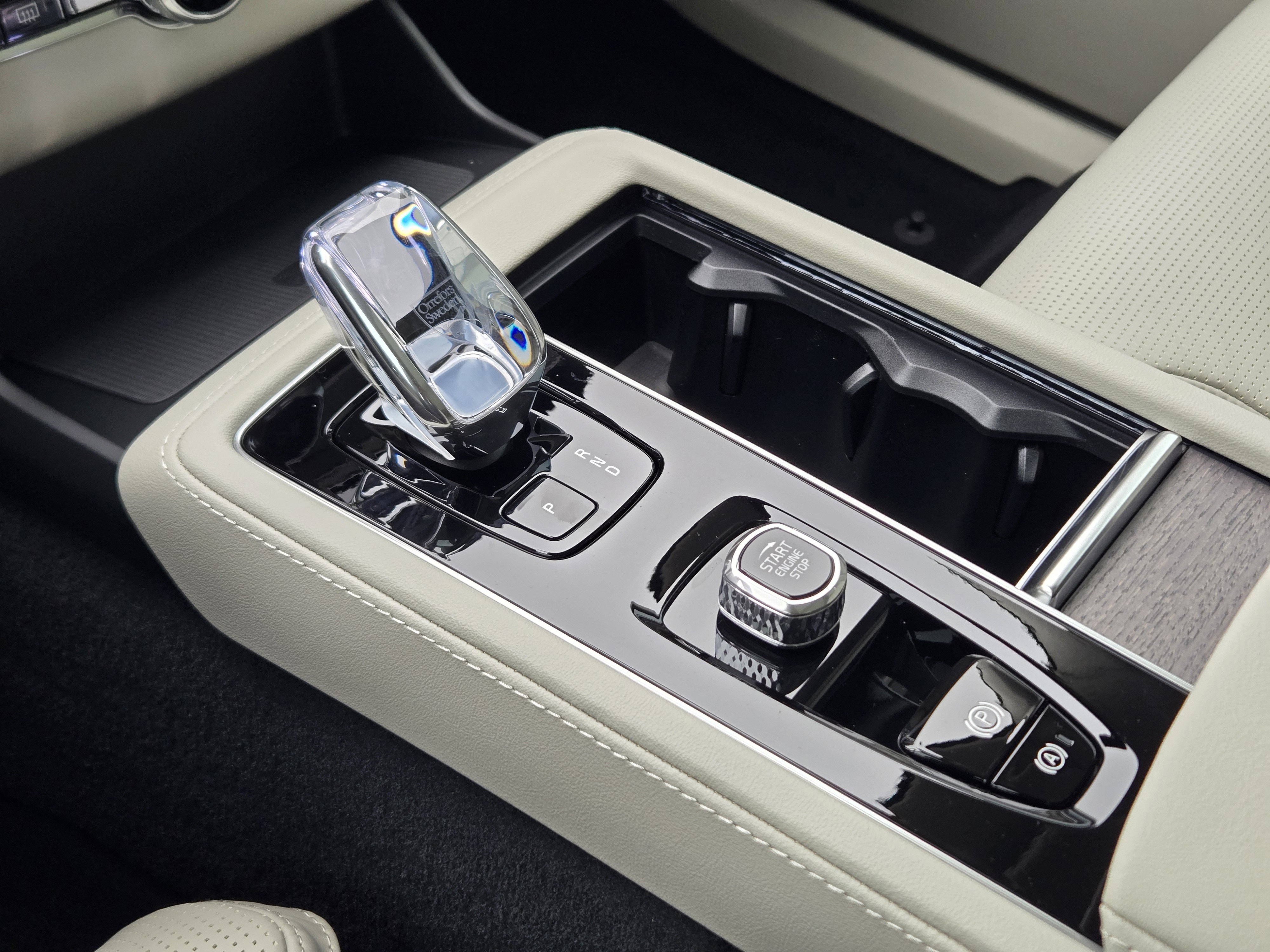 New 2026 Volvo XC90 B6 Ultra w/ Protection Package image 22