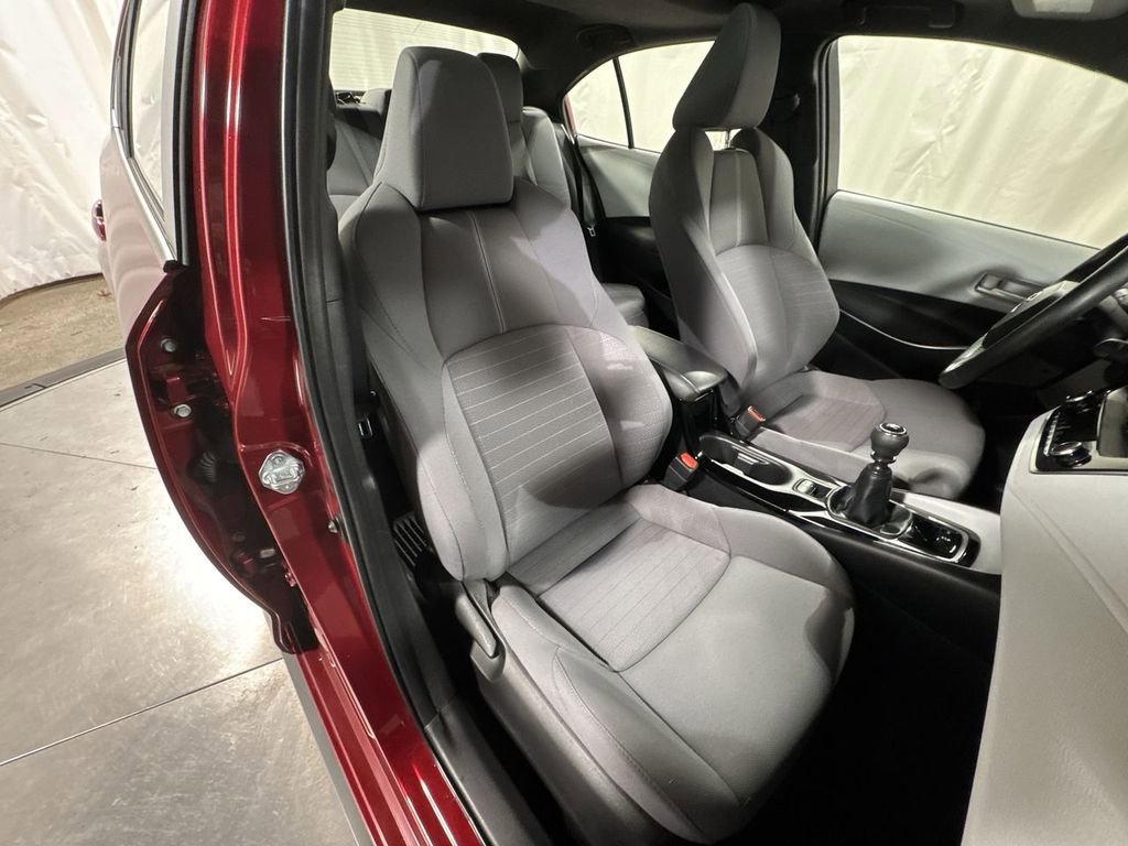 Used 2022 Toyota Corolla SE image 31