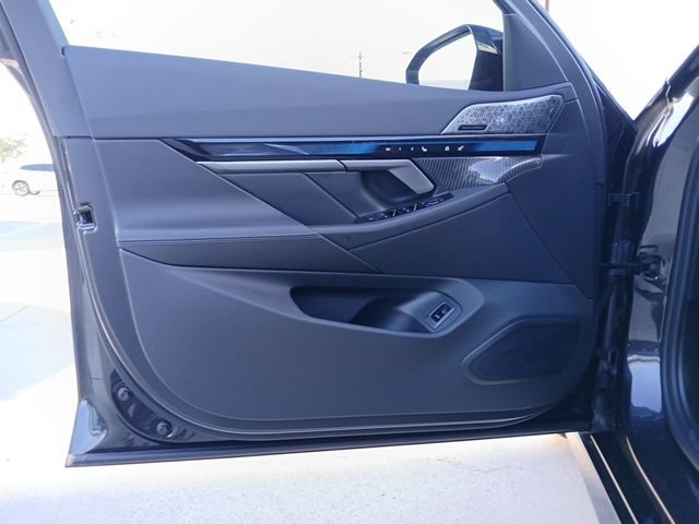 New 2025 BMW i5 M60 w/ Premium Package image 20