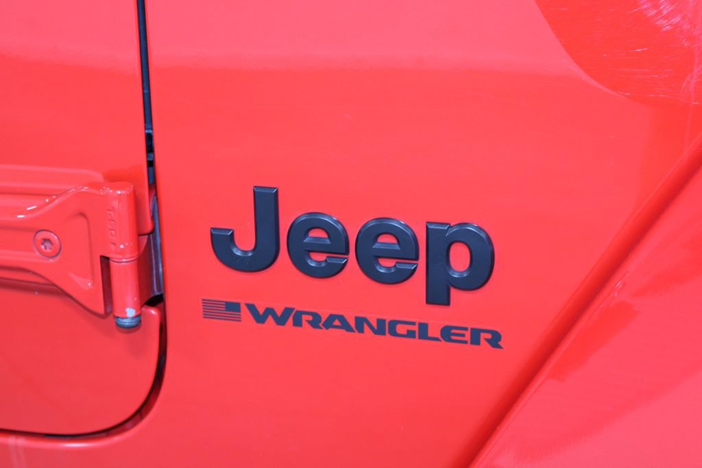 Used 2025 Jeep Wrangler Unlimited Sahara AWD/4WD image 12