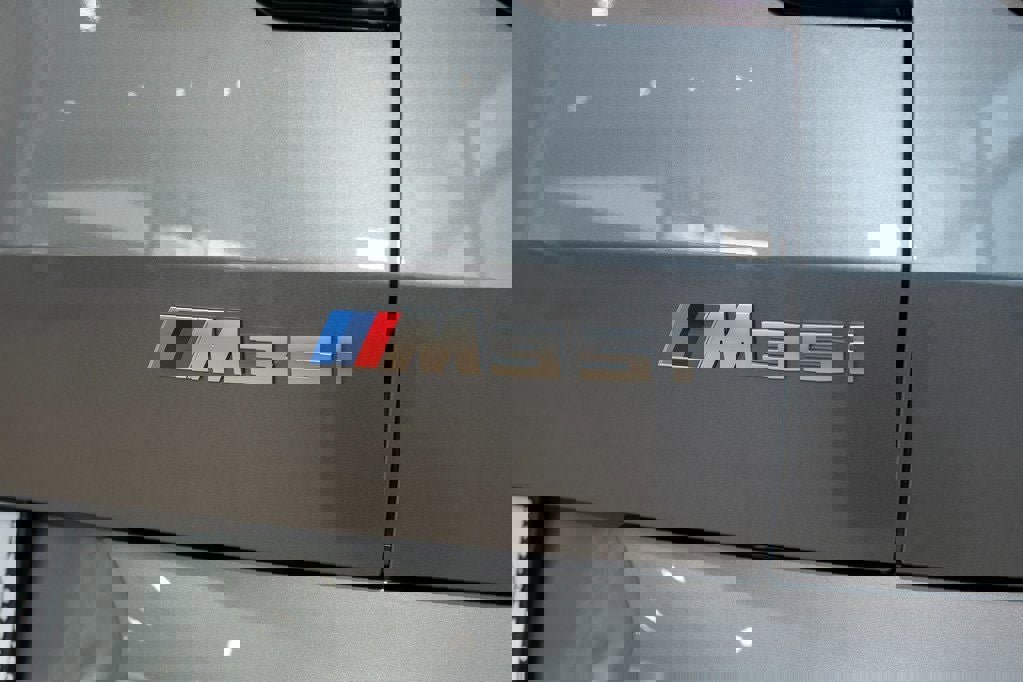 Used 2025 BMW X2 M35i w/ Premium Package image 11