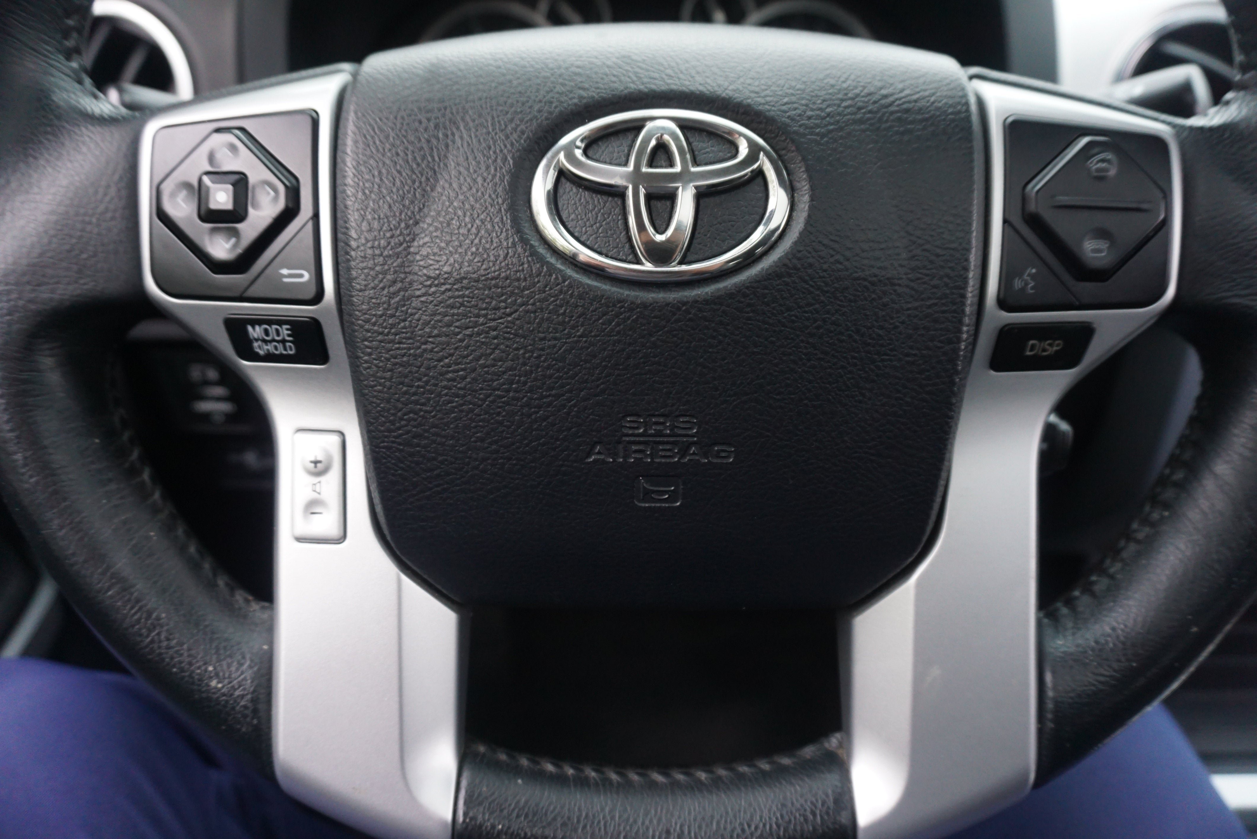 Used 2015 Toyota Tundra Limited w/ Limited Premium Package AWD/4WD image 9