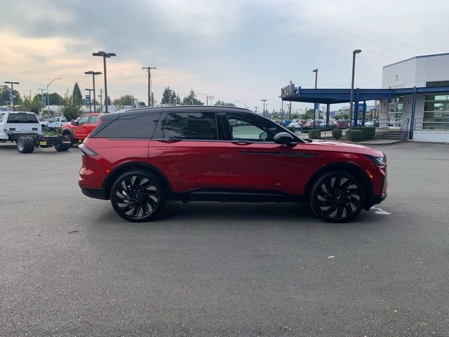 New 2025 Lincoln Nautilus Reserve image 8