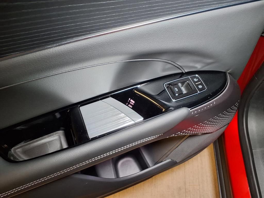 Certified 2025 Cadillac Lyriq Sport image 19