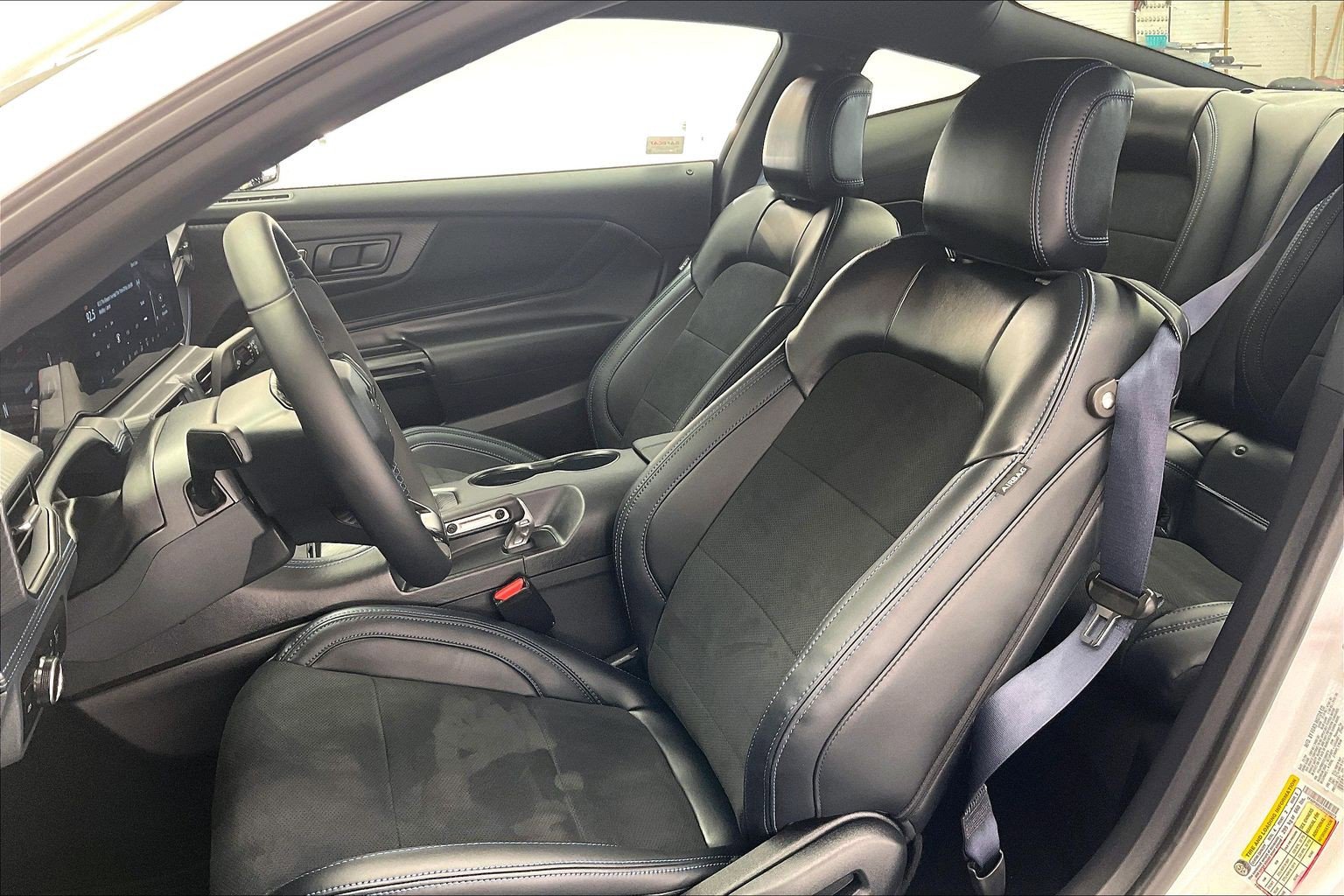Used 2025 Ford Mustang Dark Horse RWD image 17