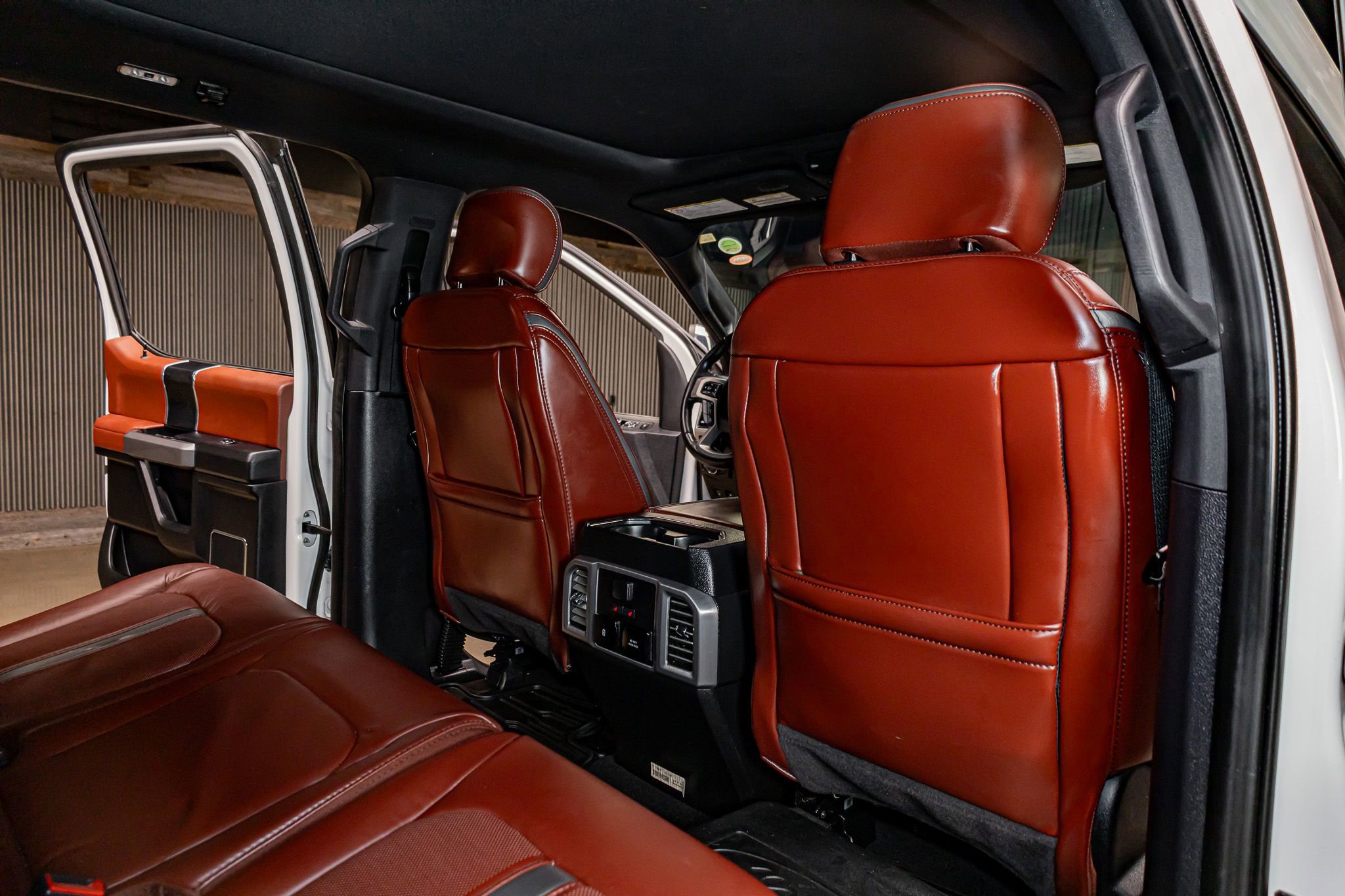 Used 2020 Ford F450 Platinum w/ FX4 Off-Road Package image 26