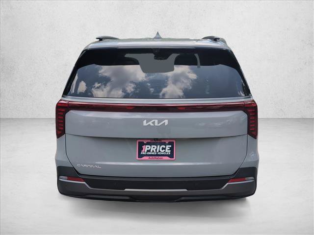 Used 2025 Kia Carnival SX Prestige FWD image 6