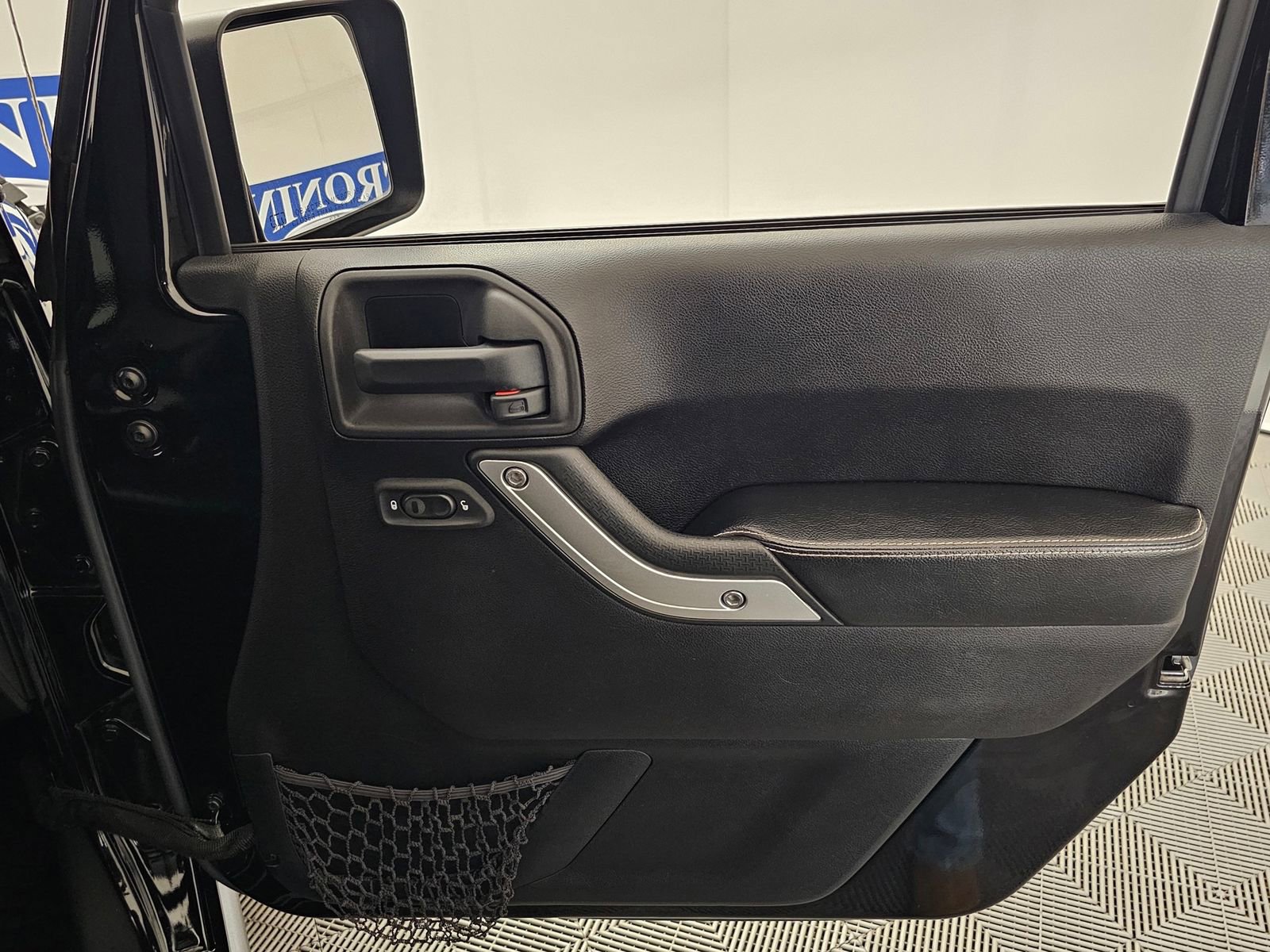 Used 2015 Jeep Wrangler Unlimited Sport image 28