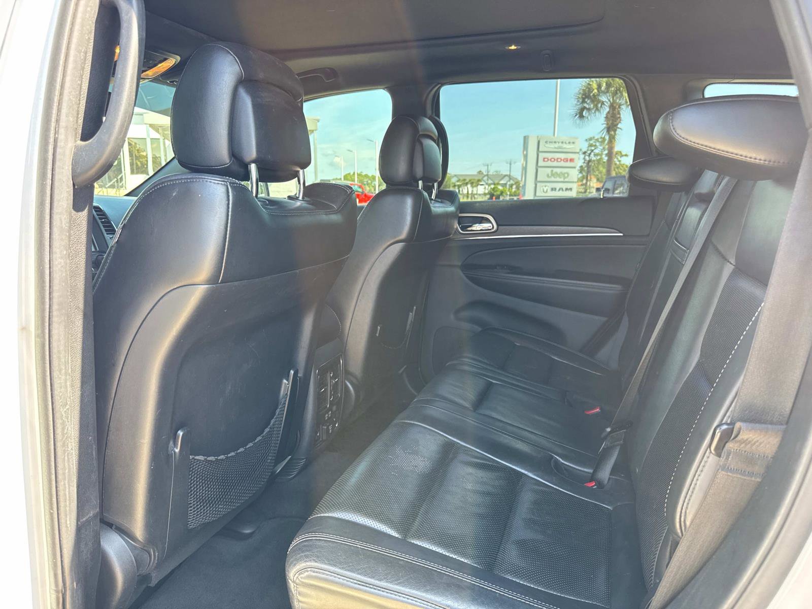 Used 2016 Jeep Grand Cherokee Limited w/ Luxury Group II AWD/4WD image 15