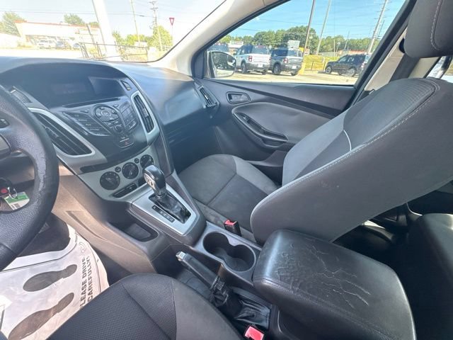 Used 2012 Ford Focus SE FWD image 19