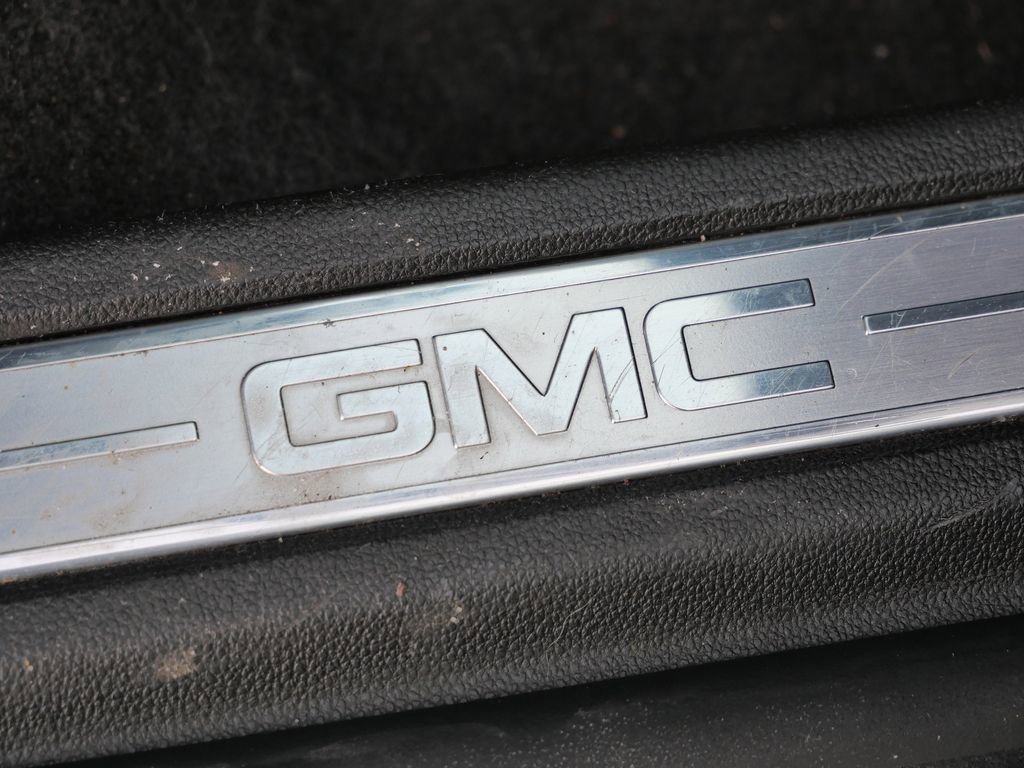 Used 2017 GMC Acadia SLT image 17