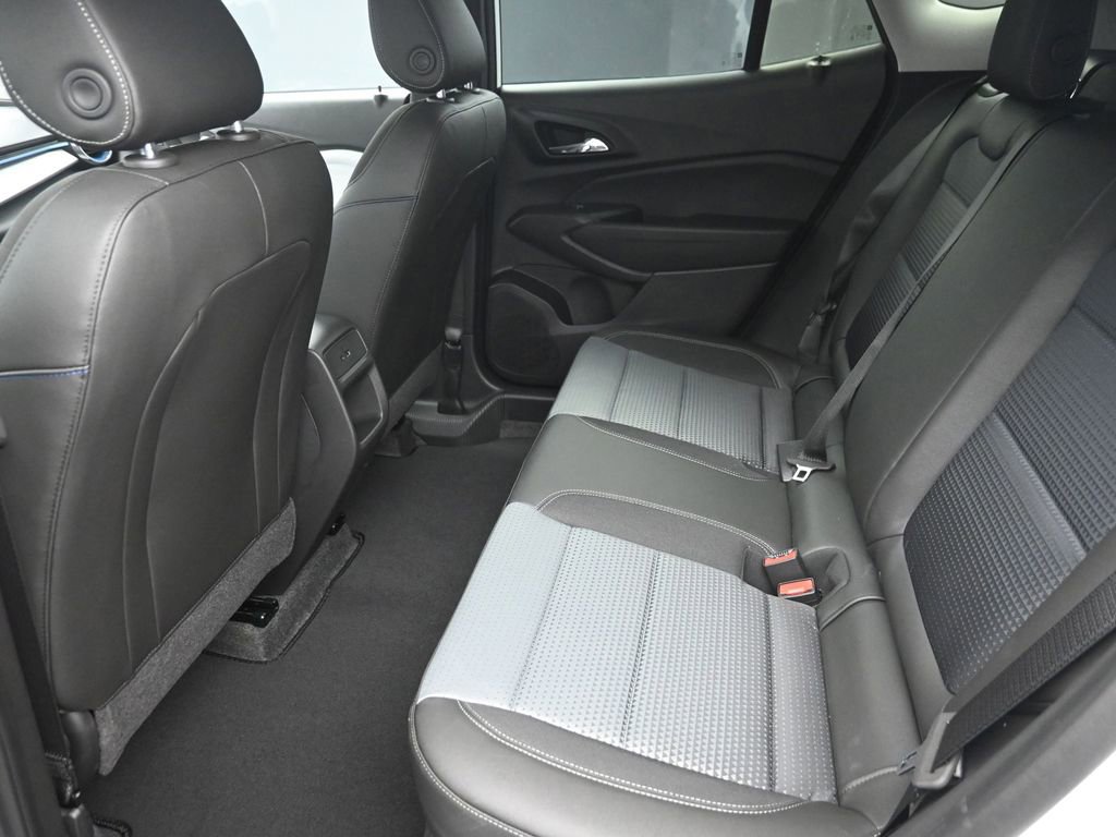 New 2026 Chevrolet Trax LT w/ Driver Confidence Package image 10