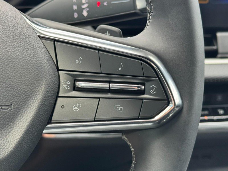 New 2027 Chevrolet Equinox LT FWD image 11