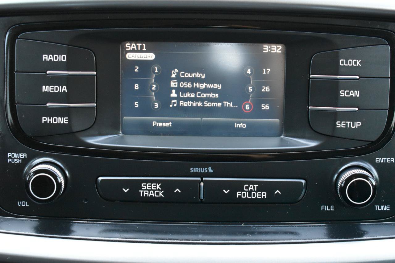 Used 2016 Kia Sorento FWD image 21