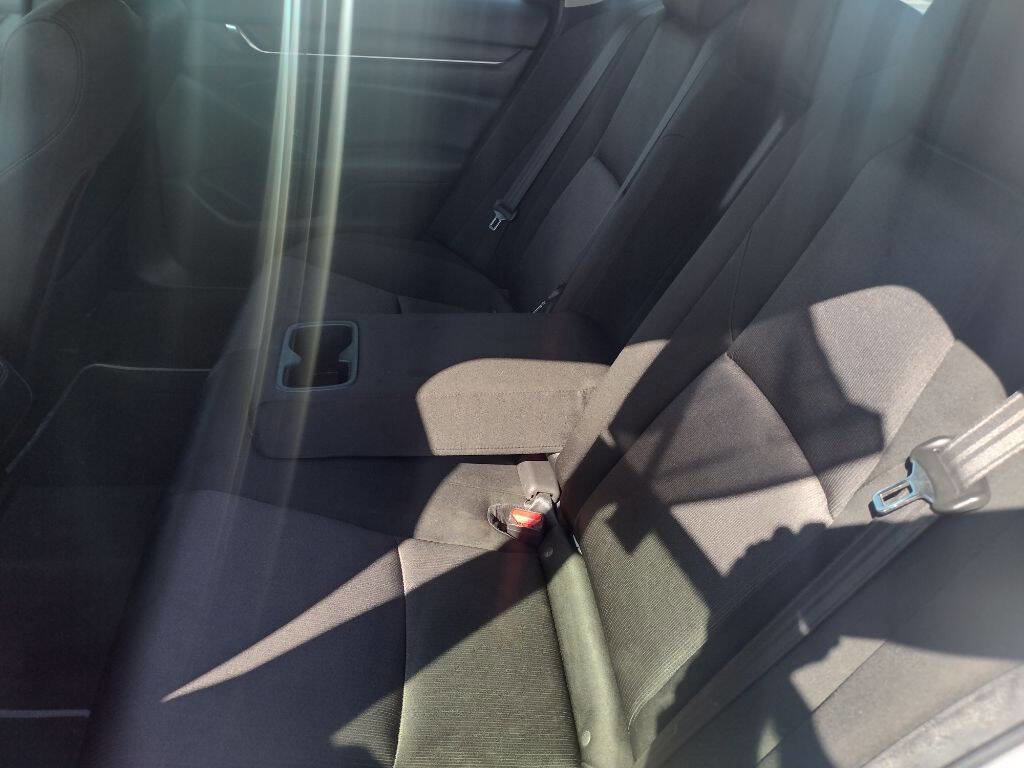 Used 2019 Honda Accord EX image 18