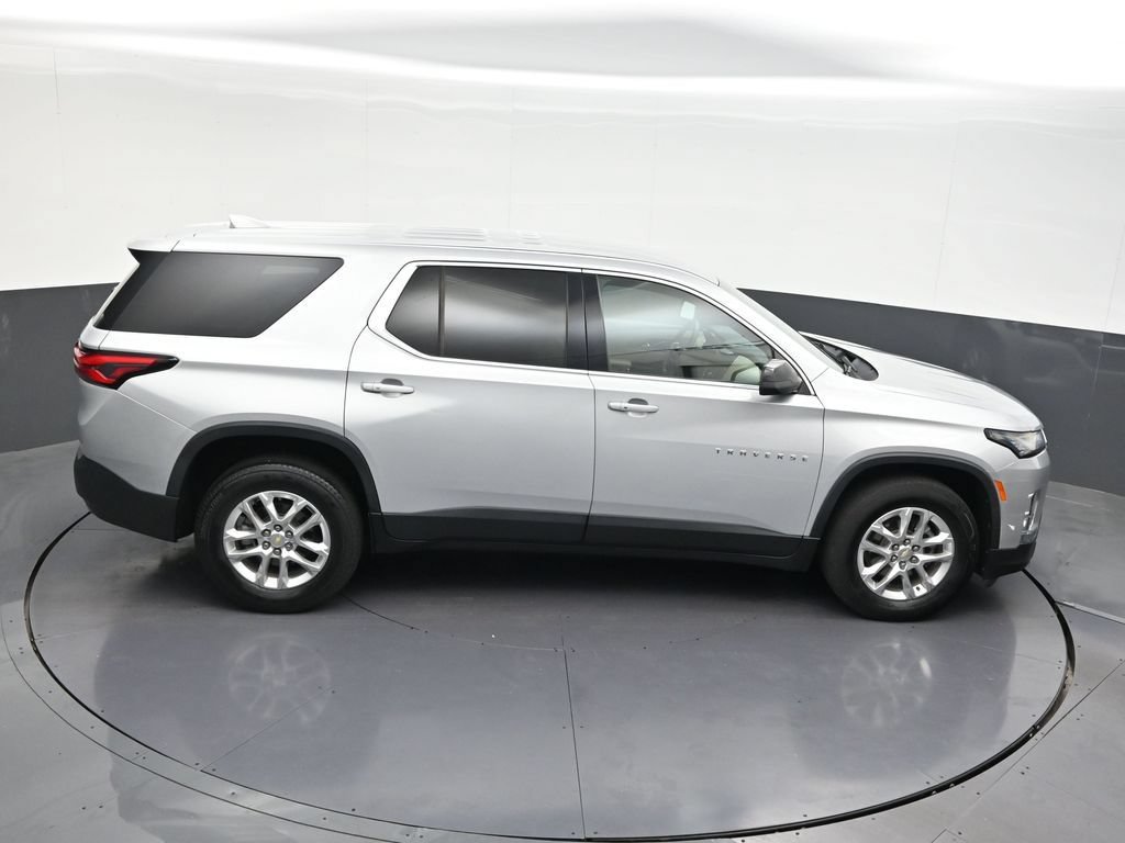 Used 2022 Chevrolet Traverse LS FWD image 27