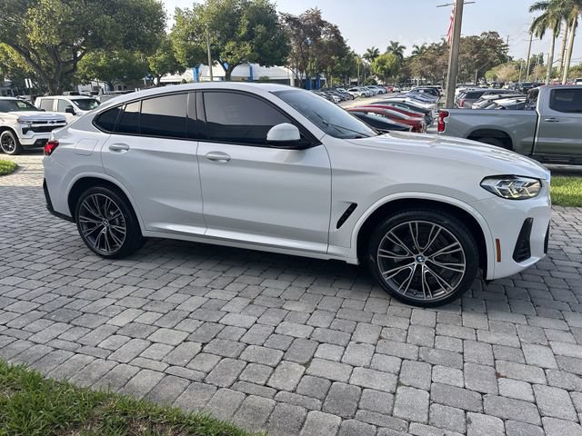 Used 2022 BMW X4 xDrive30i w/ M Sport Package AWD/4WD image 15