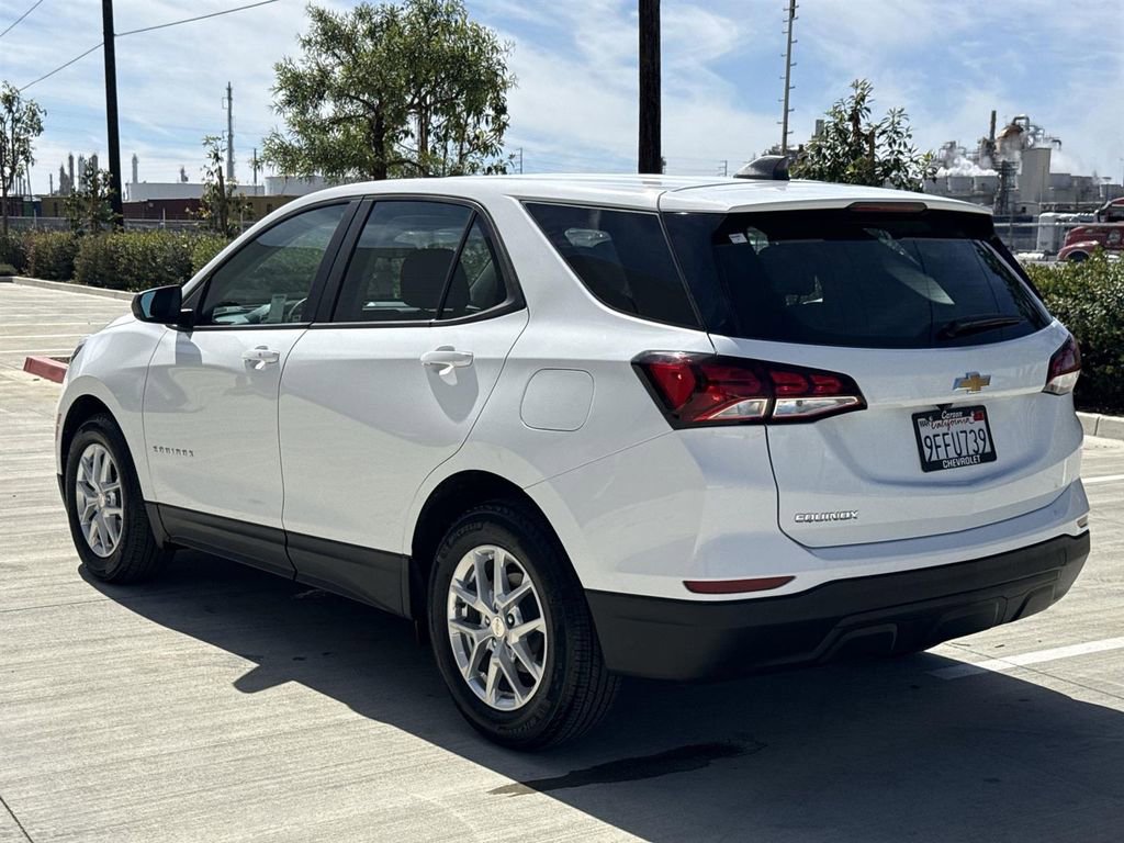 Used 2022 Chevrolet Equinox LS image 5