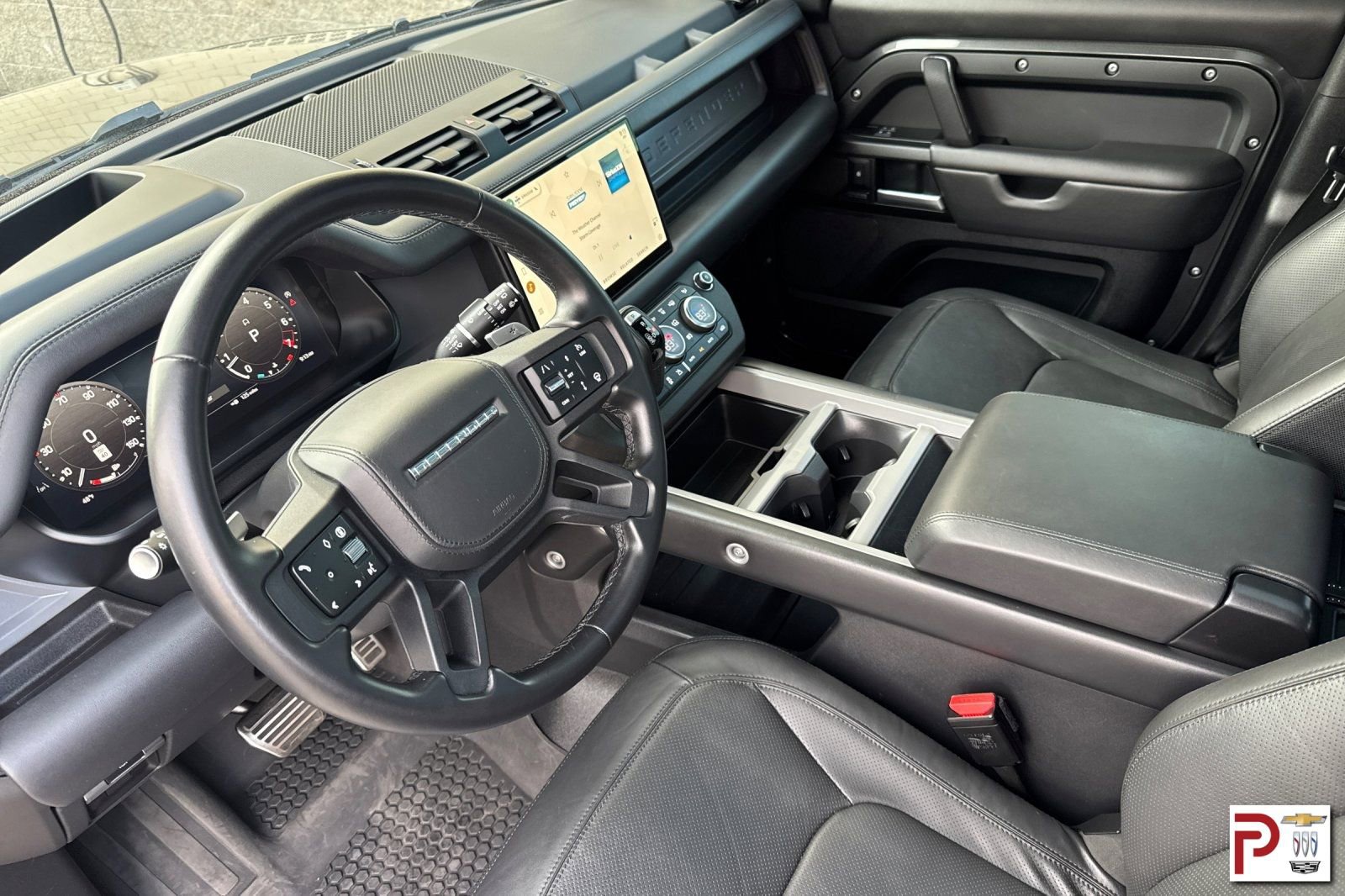 Used 2025 Land Rover Defender 110 V8 image 10