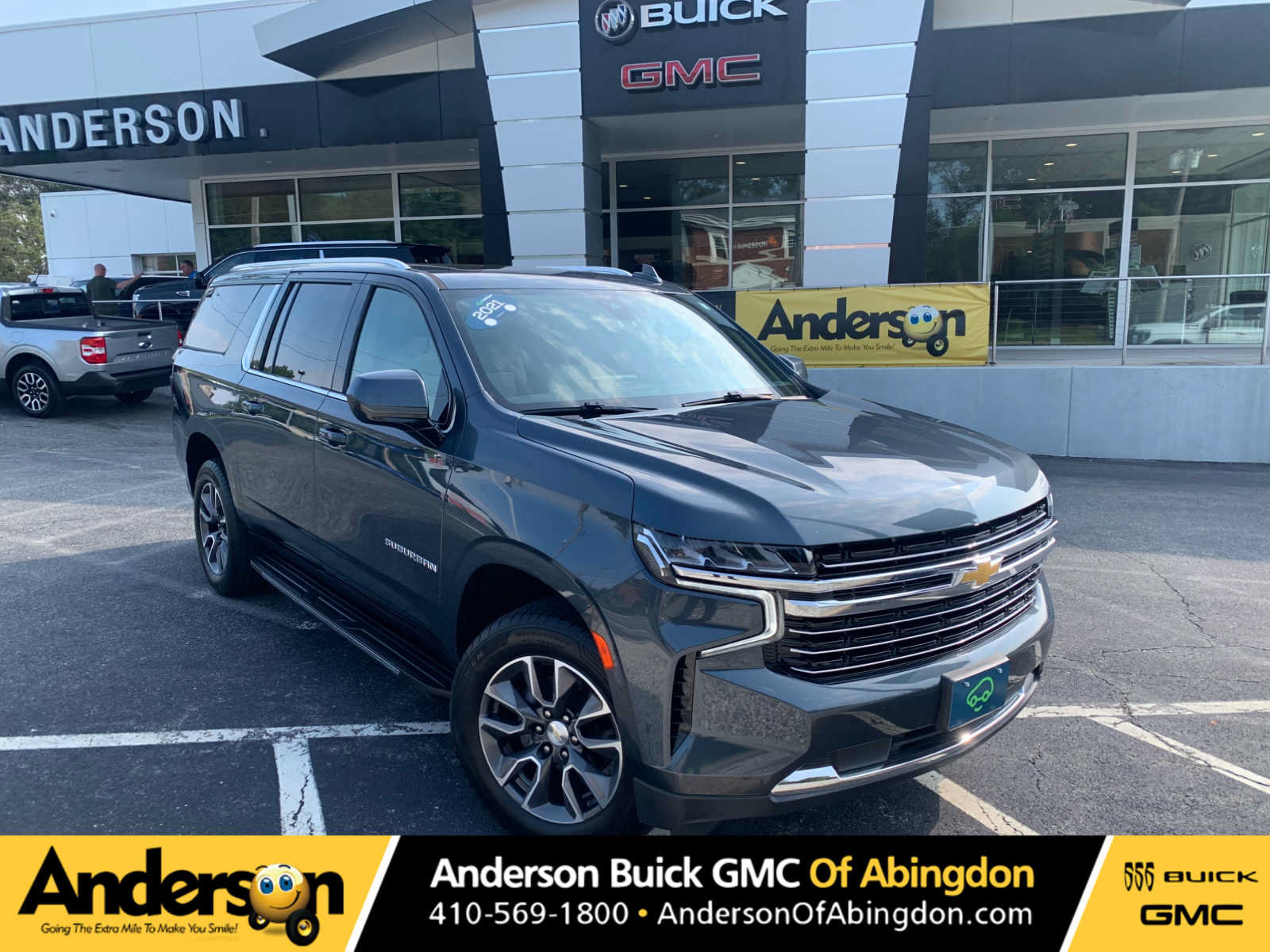 Used 2021 Chevrolet Suburban LT AWD/4WD image 1