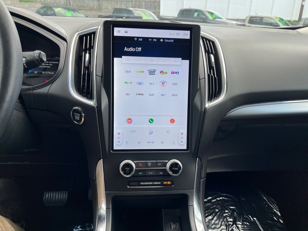 Used 2024 Ford Edge Titanium image 20