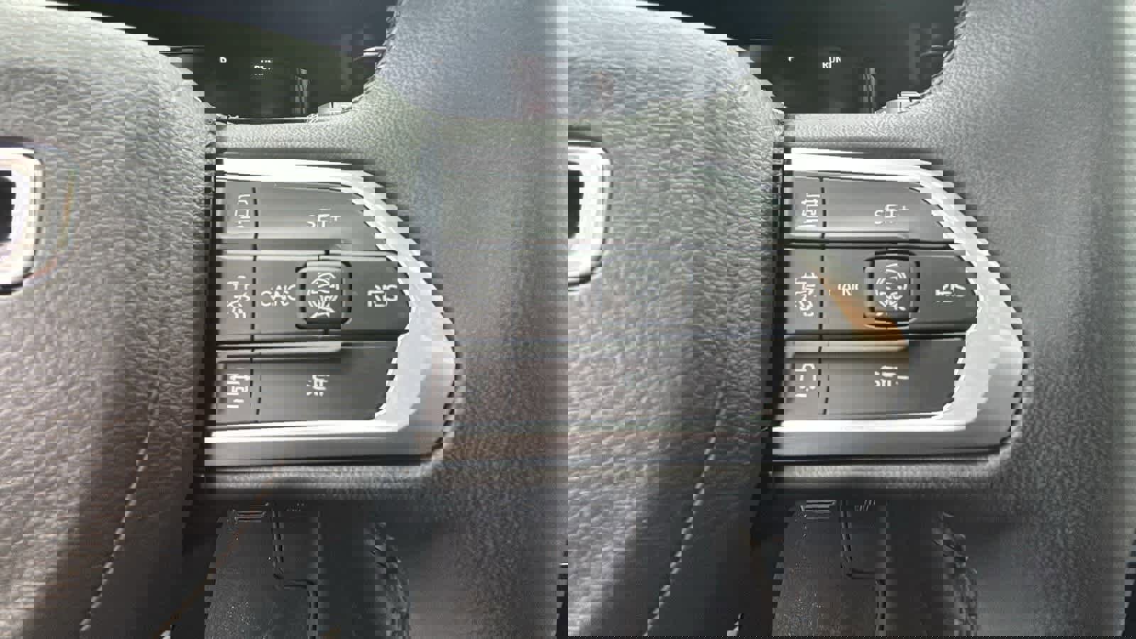 Used 2025 Jeep Compass Limited w/ Elite Group image 16