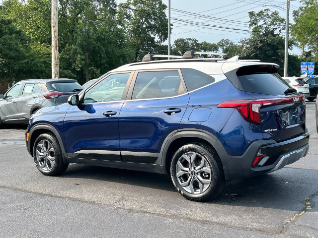 Used 2024 Kia Seltos S AWD/4WD image 5