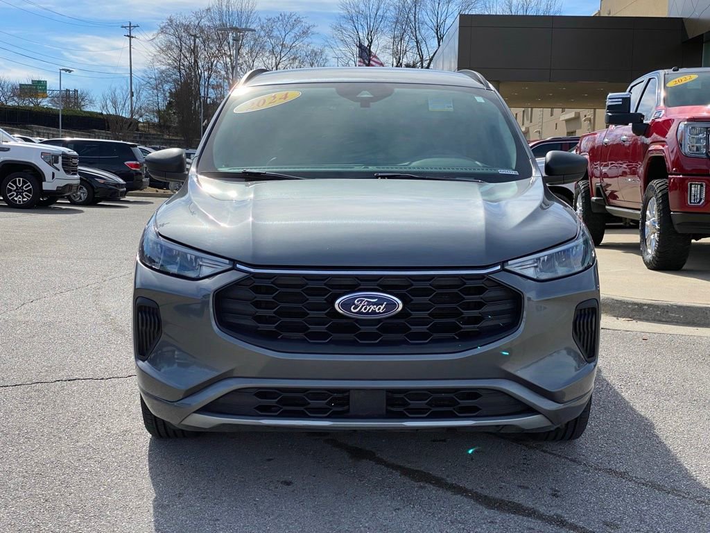 Used 2024 Ford Escape ST-Line image 2