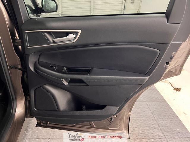 Used 2019 Ford Edge SEL w/ Equipment Group 201A FWD image 39