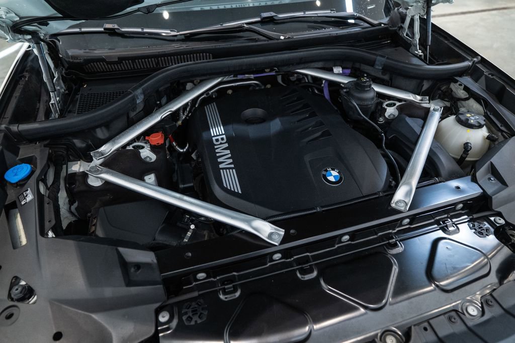 Used 2024 BMW X7 xDrive40i w/ Parking Assistance Package image 41