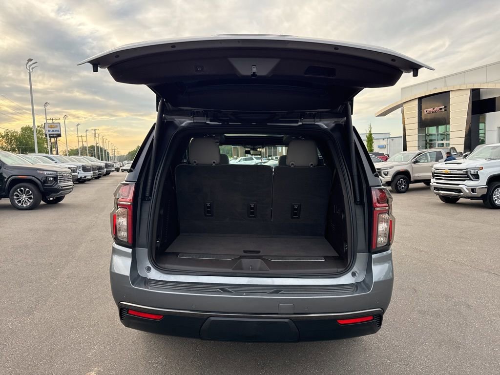 Used 2021 Chevrolet Tahoe Z71 w/ Z71 Signature Package AWD/4WD image 31