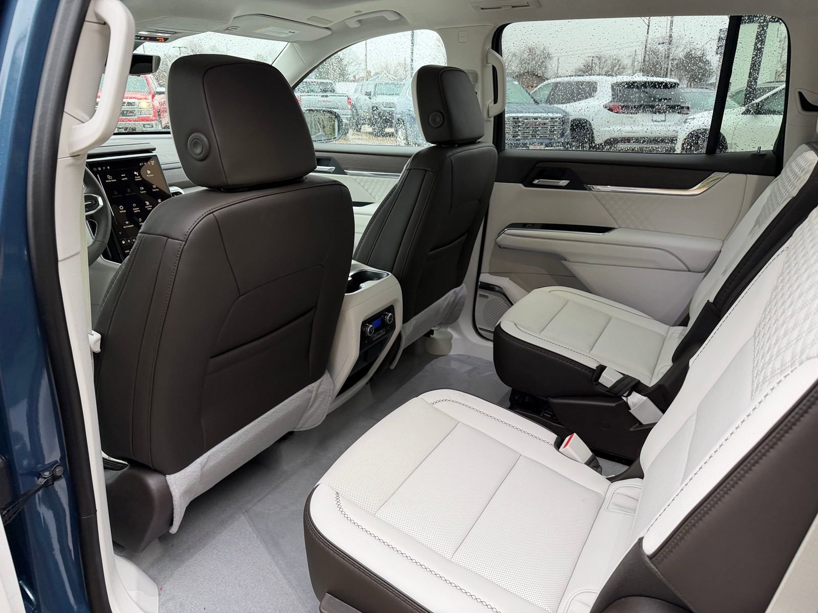 New 2026 GMC Acadia Denali w/ Super Cruise Package AWD/4WD image 5