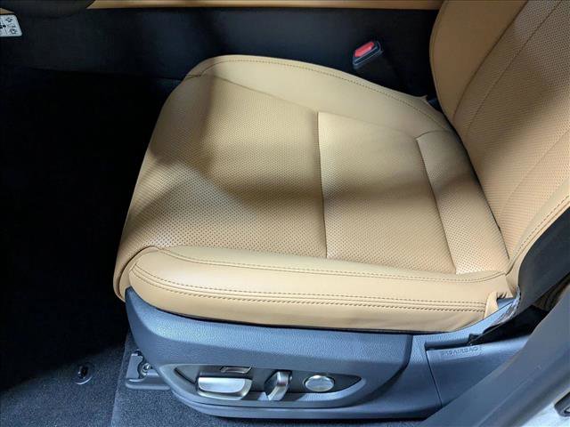 New 2026 Lexus LX 600 4WD w/ Premium Package image 4