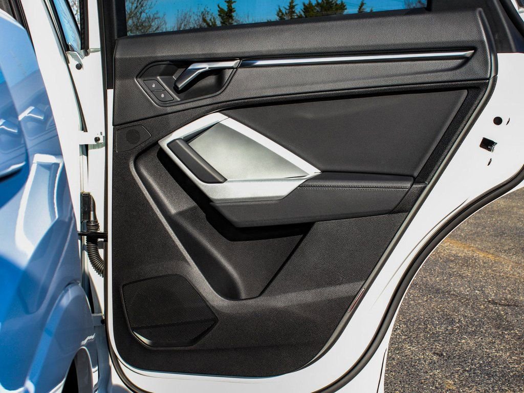 Used 2023 Audi Q3 2.0T Premium image 12