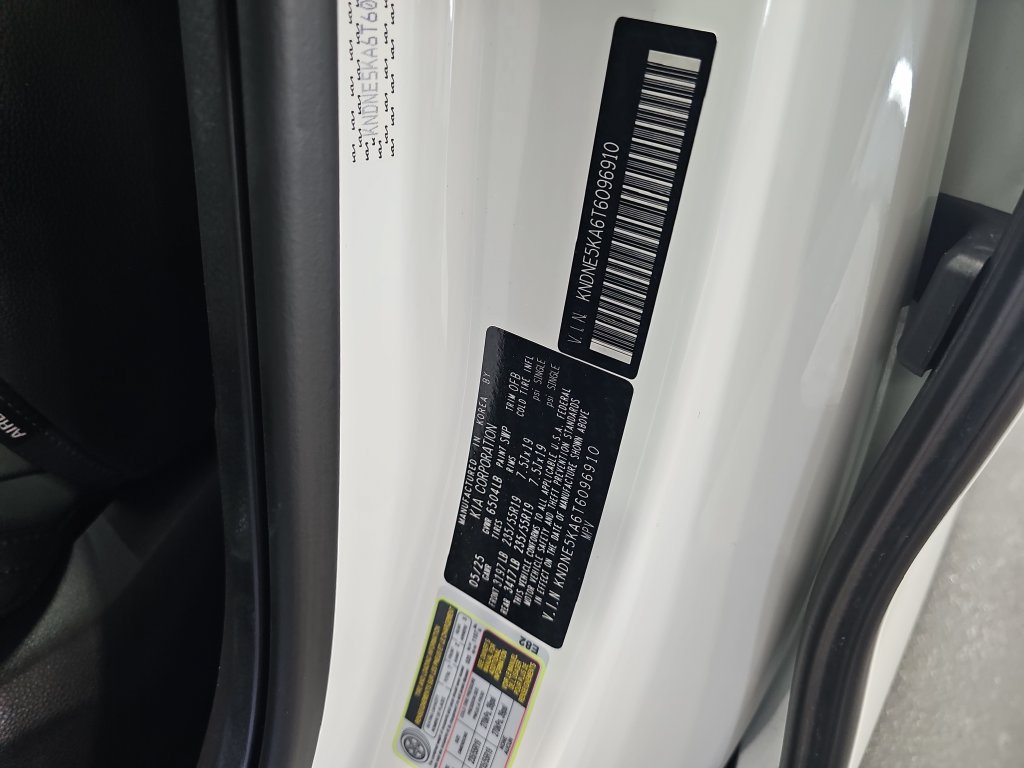 Used 2026 Kia Carnival SX Prestige FWD image 37