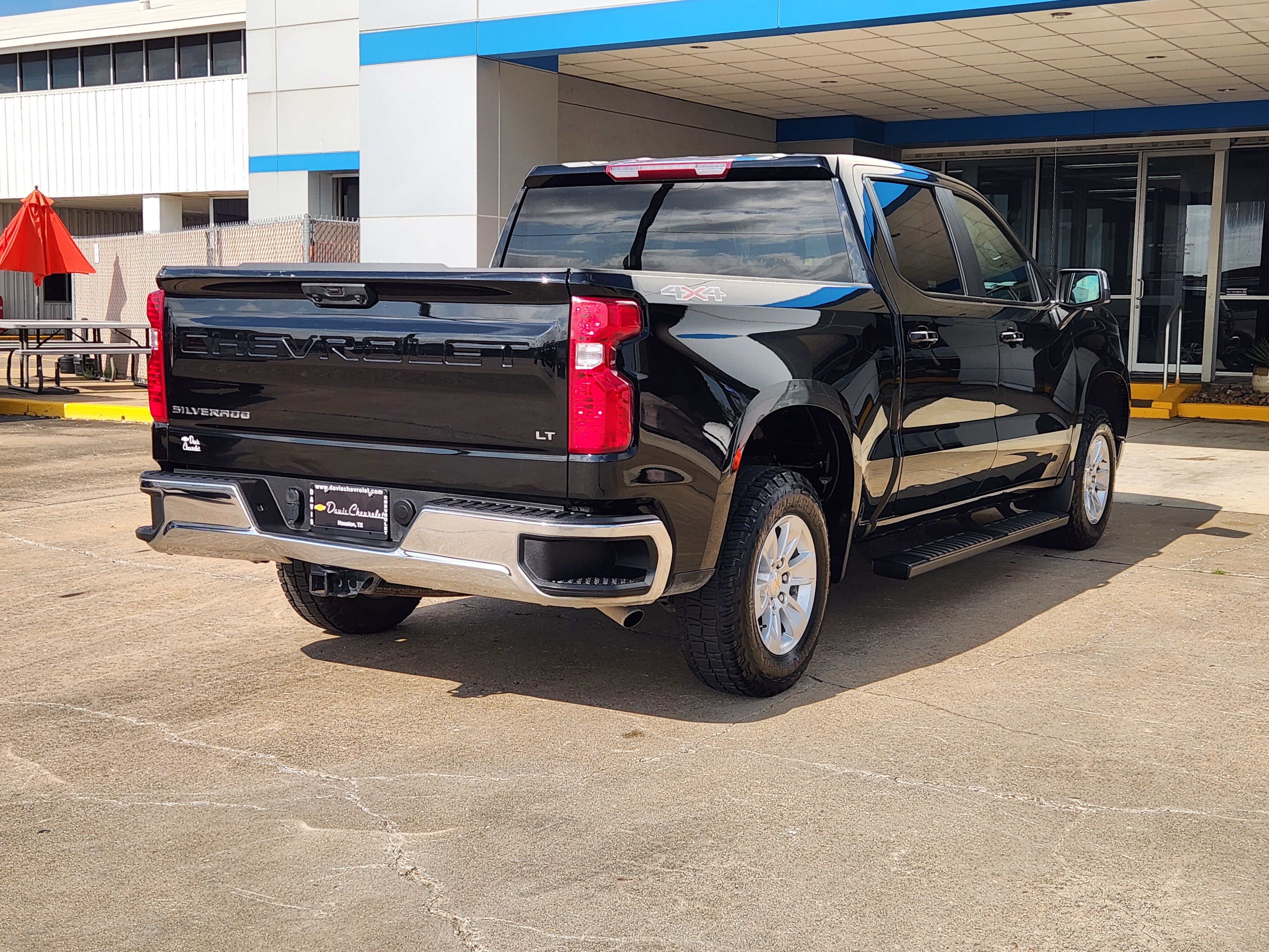 Certified 2025 Chevrolet Silverado 1500 LT AWD/4WD image 6