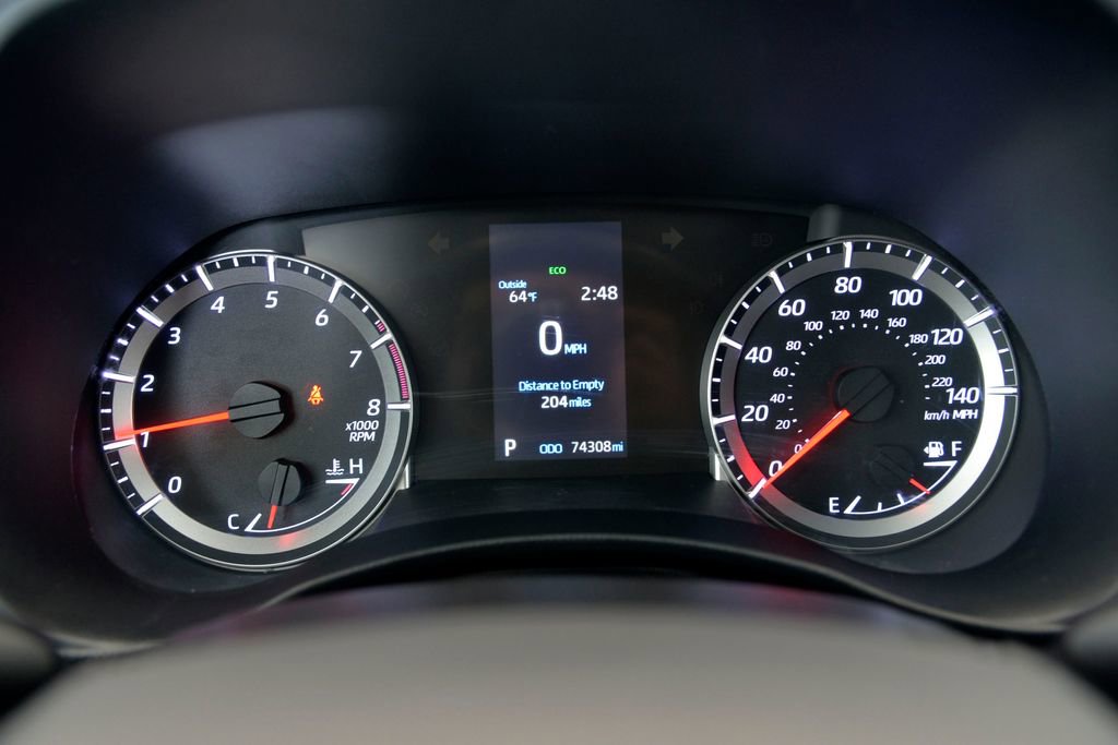 Used 2021 Toyota Highlander LE image 21