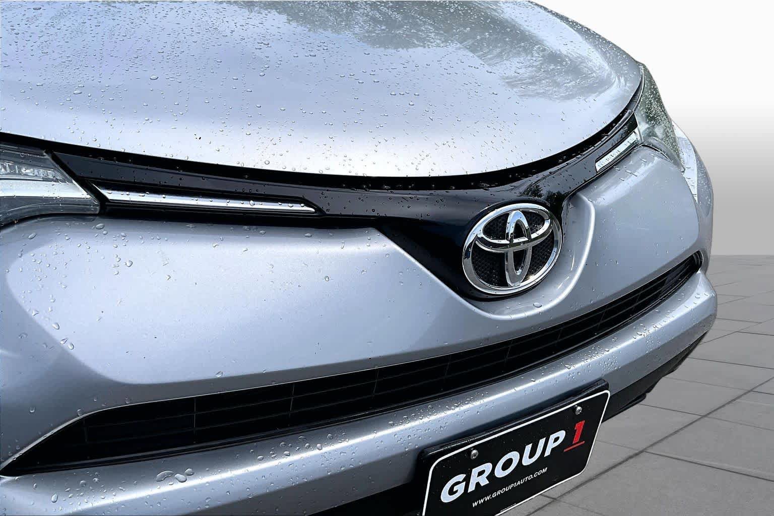 Used 2016 Toyota RAV4 LE FWD image 32