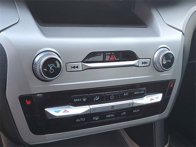 Used 2022 Ford Explorer XLT image 21