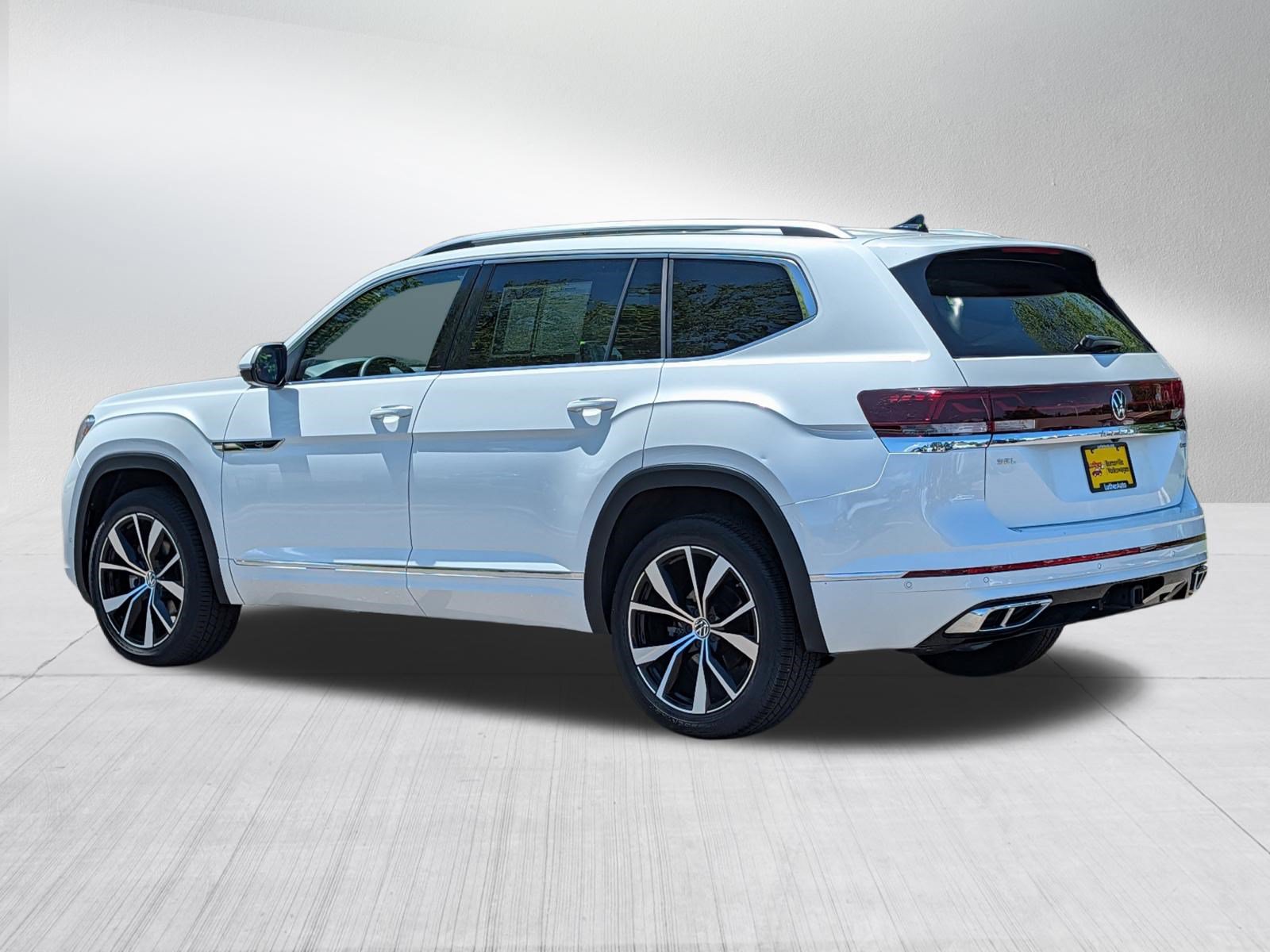 Certified 2024 Volkswagen Atlas SEL Premium R-Line AWD/4WD image 5