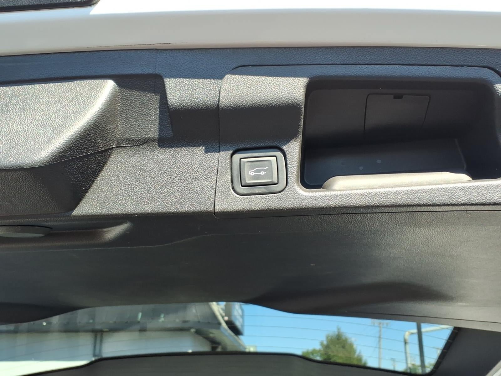 Used 2023 GMC Acadia SLT w/ Elevation Edition AWD/4WD image 10