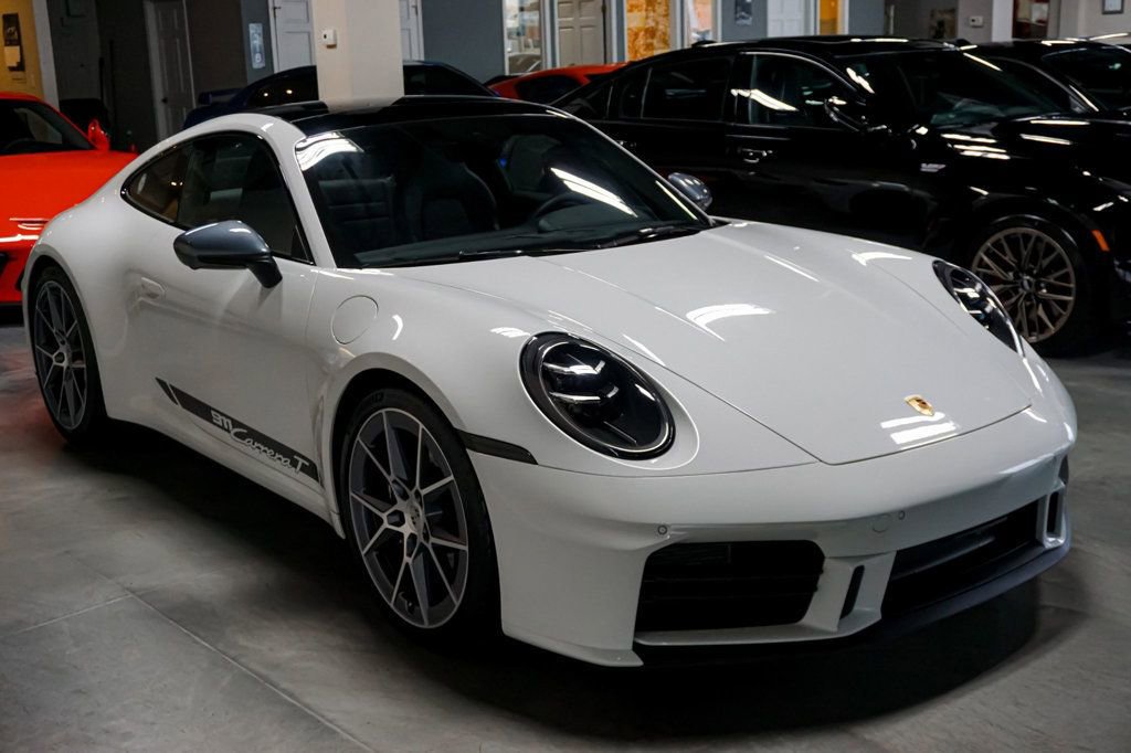 Used 2025 Porsche 911 Carrera T RWD image 4